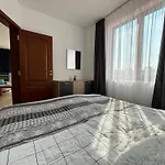 Bw - Happy 67 Sluneční pobřeží