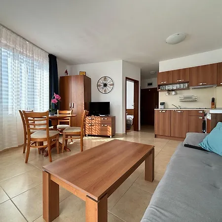 Bw - Happy 67 サニービーチ